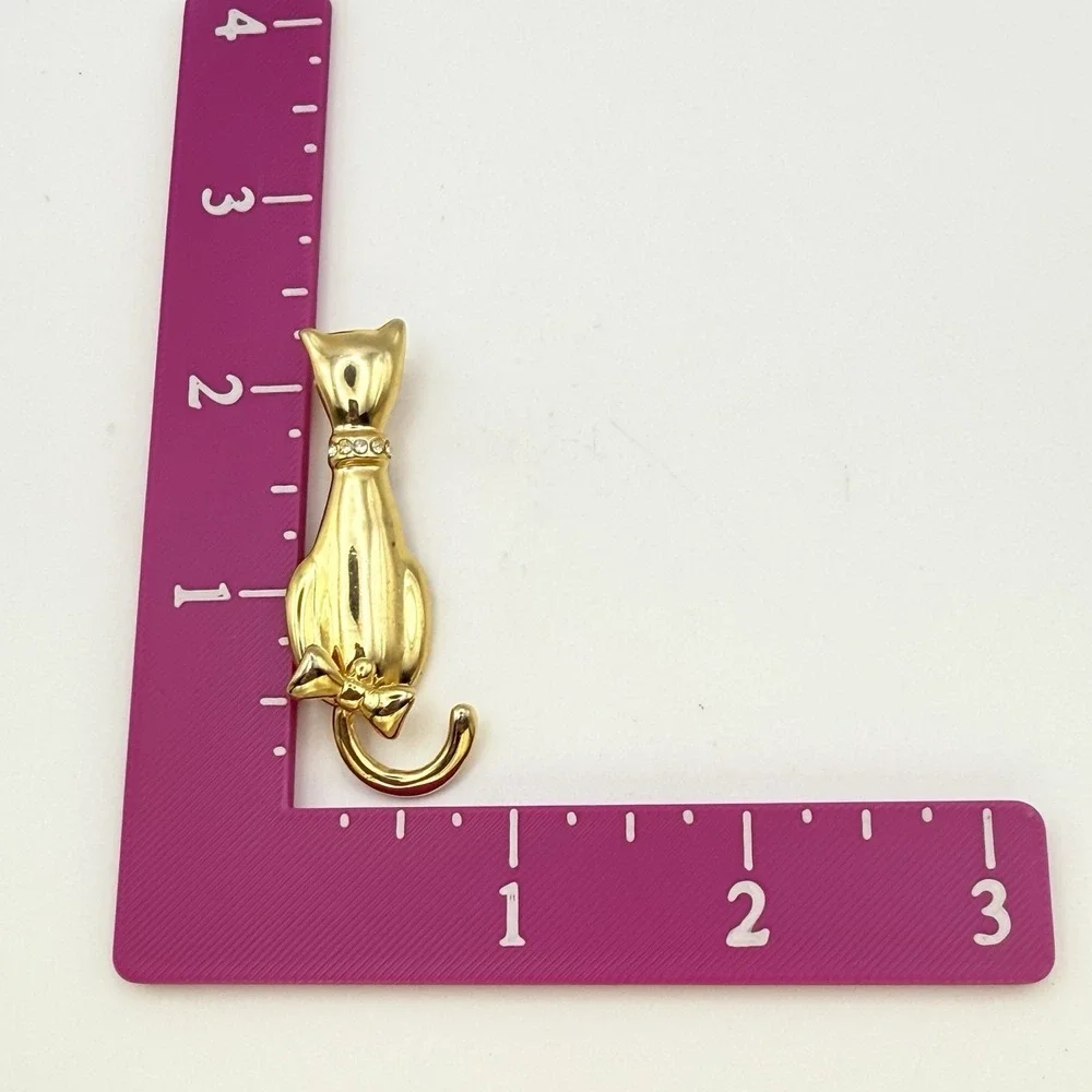 Vintage AAI Articulated Cat Brooch Gold Tone Moving Tail Rhinestones Figural Pin